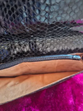 Cartera Piel Serpiente Negra y Plateada