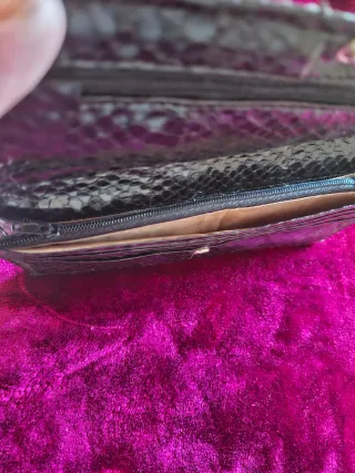 Cartera Piel Serpiente Negra y Plateada