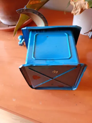 Molinillo de café antiguo azul ELMA
