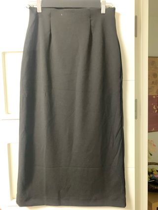 Falda larga negra