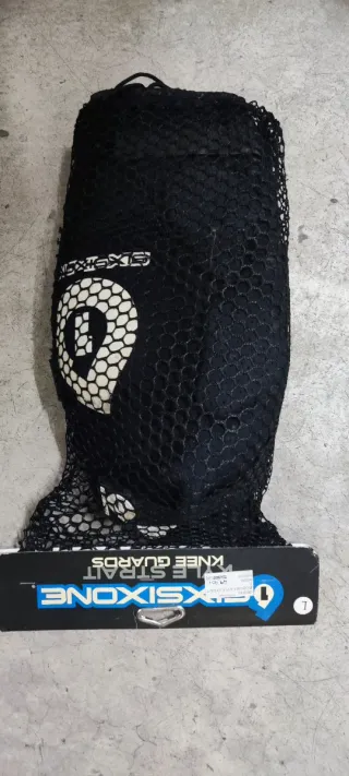 Espinilleras SixSixOne Kyle Strait