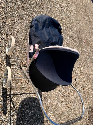 Carrito arrue de bebé de juguete clásico