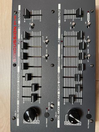 Caja de ritmos analógica Syncussion SY-1M
