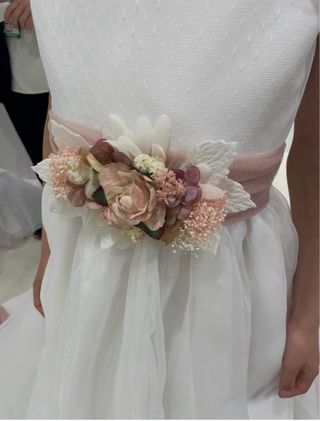Vestido comunión con cinta rosa