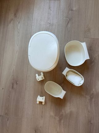 Cambiador IKEA con accesorios