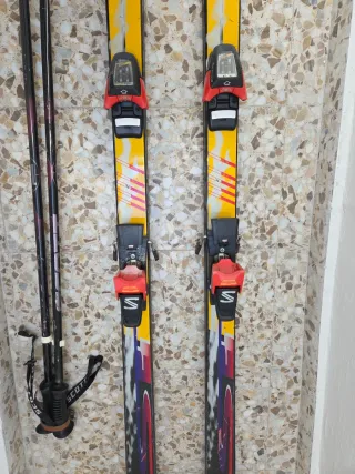 Esquís y bastones Fischer