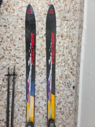 Esquís y bastones Fischer
