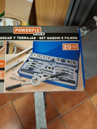 Set Machos y Terrajas Powerfix Profi 20 Piezas