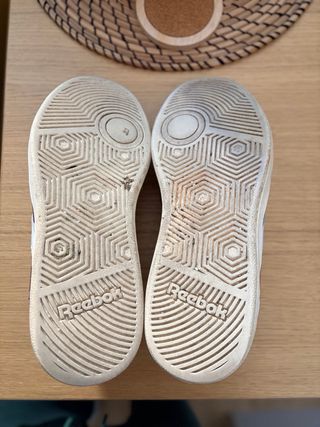 Zapatillas Reebok Blancas y Rojas