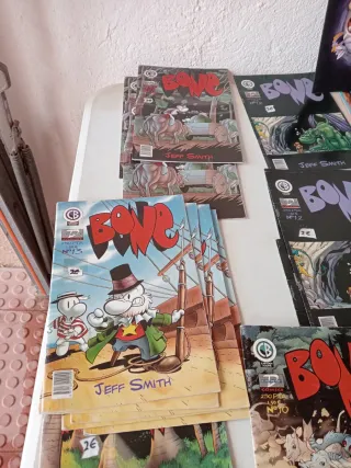 Lote de 52 cómic de varios géneros