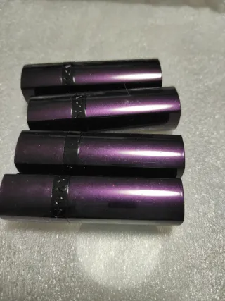 4 Pintalabios Avon,oferta 7 euro 1) 2 por 12)