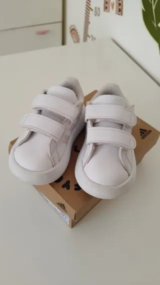 Scarpe Adidas bambina bianche olografiche