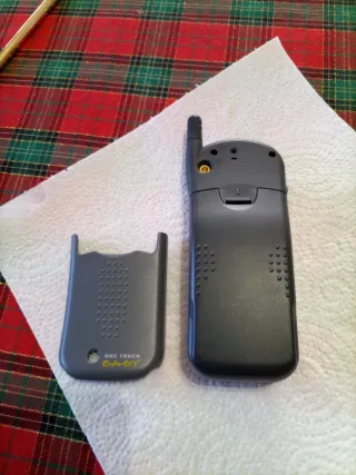 Móvil Alcatel One Touch Easy HD1 Gris