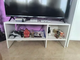 Mueble TV blanco Ikea de 90*35*40