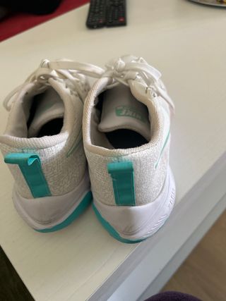 Zapatillas Nike Blancas y Rosas