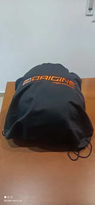 MOTO. Casco de moto estilo retro.