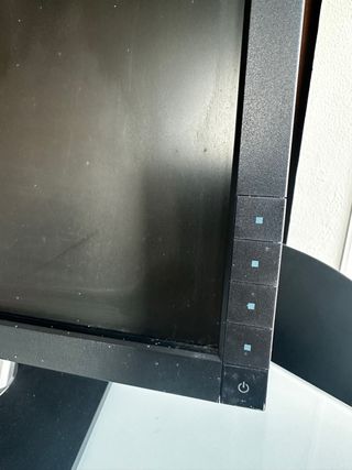 Pantalla Dell 22 Negra/Plateada