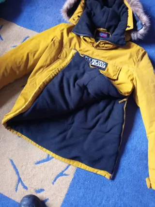 Chaqueta Napapijri Amarilla con Capucha