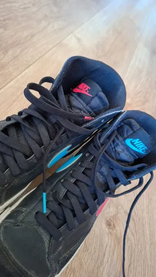 Zapatillas Nike Negras y Blancas