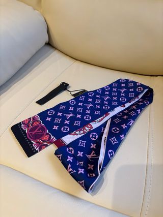 Pañuelo Louis Vuitton Mariposa y Monogram