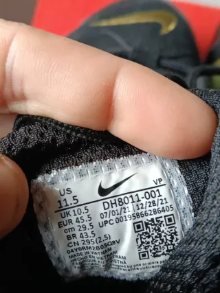 Nike Air More Uptempo 96 negras y verde militar