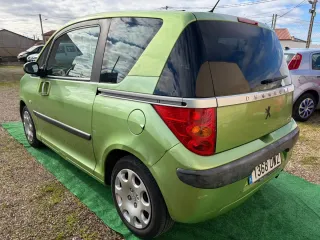 Peugeot 1007 2006