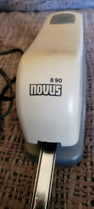 Grapadora eléctrica NOVUS B90