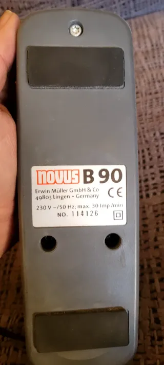 Grapadora eléctrica NOVUS B90