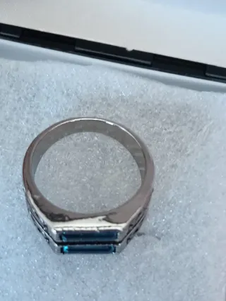 Anillo de Hombre con Piedras Azules