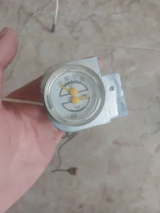 Manómetro caldera Junkers Eurosmart ZWA-24-1A