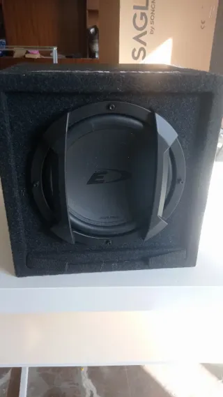 Subwoofer Alpine para coche