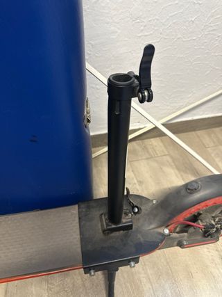 Patinete Eléctrico Negro y Rojo