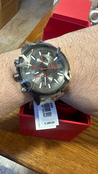 Reloj Diesel Mega Chief DZ4586 Nuevo