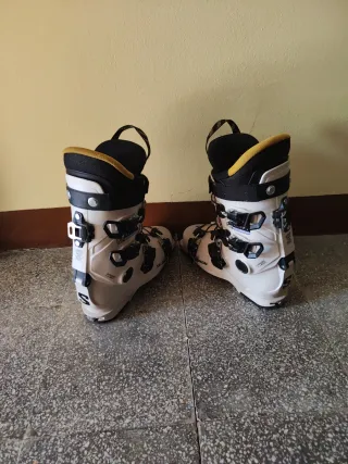 Bota esquí Salomon 24.5 gama media-alta