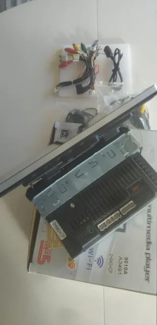 Pantalla multimedia para coche