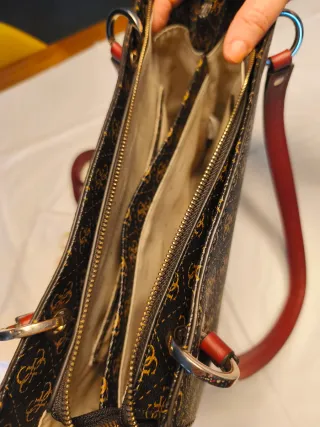 Bolso Guess grande marrón y multicolor