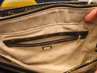 Bolso Guess grande marrón y multicolor