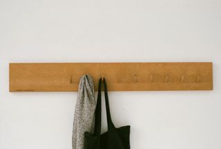 Perchero madera Marina Bautier