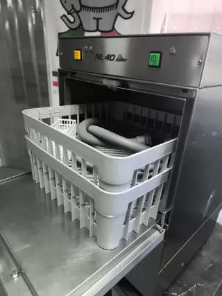 Lavavasos Industrial Adler