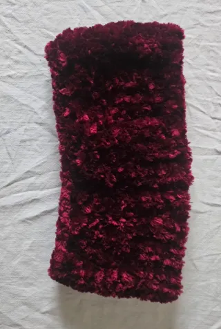 Collare sciarpa in pelliccia sintetica bordeaux