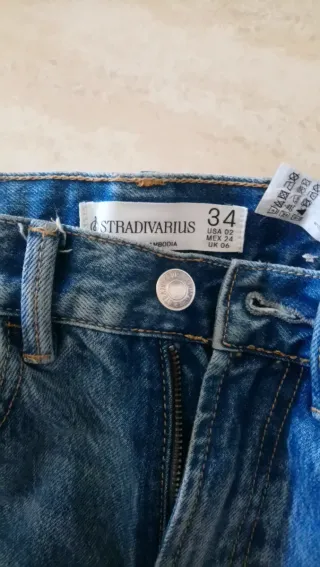 Pantalón vaquero Stradivarius azul