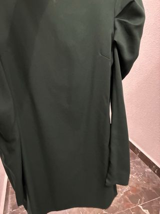 Vestido verde manga abullonada