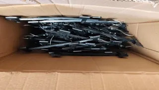 Lote 70 perchas pinza pantalón nuevas.