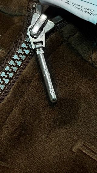 Chaqueta Nike aterciopelada roja