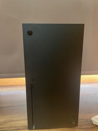 Xbox Series X Negra + Mando Verde