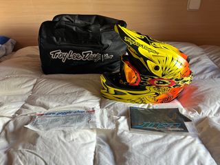 Troy Lee Designs Carbon L x Oakley Mayhem PRO TYD