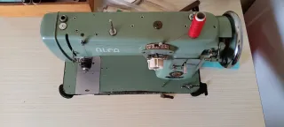 Máquina de coser profesional Alfa