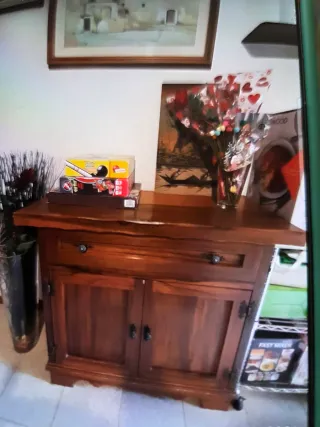 Credenza in legno marrone