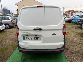 Ford Transit Courier 2019