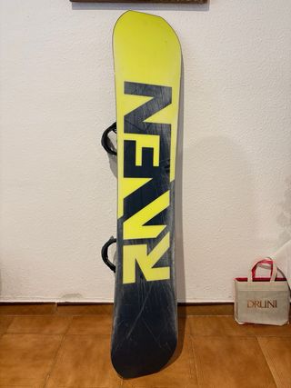 Tabla Snowboard con Fijaciones + Gafas y Cascos.